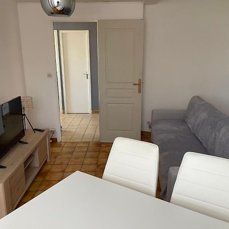 Charmant T2 Au 1Er Dans Residence Avec Parc Arbore Saint-Pierre-le-Moutier ภายนอก รูปภาพ