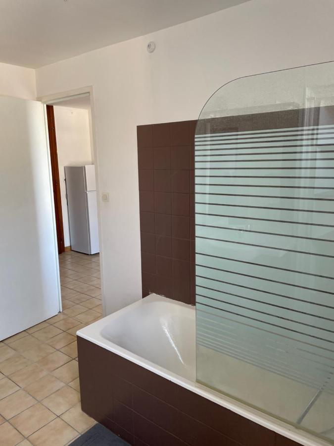 Charmant T2 Au 1Er Dans Residence Avec Parc Arbore Saint-Pierre-le-Moutier ภายนอก รูปภาพ