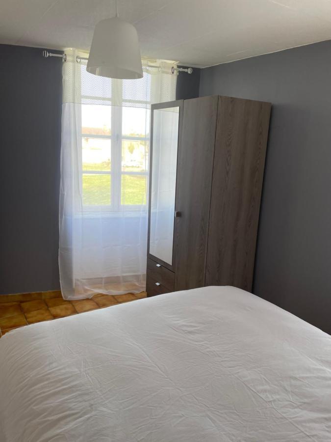 Charmant T2 Au 1Er Dans Residence Avec Parc Arbore Saint-Pierre-le-Moutier ภายนอก รูปภาพ
