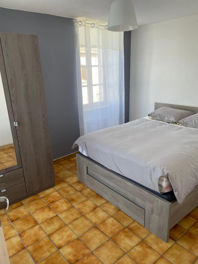 Charmant T2 Au 1Er Dans Residence Avec Parc Arbore Saint-Pierre-le-Moutier ภายนอก รูปภาพ